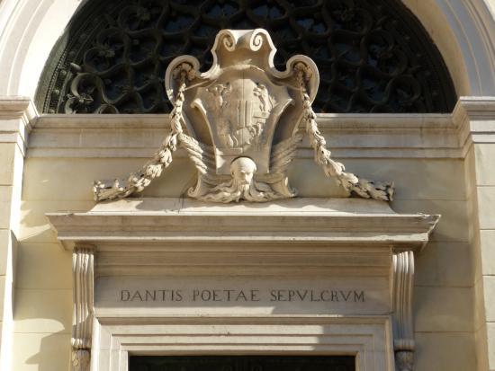 Dante's tomb and Quadrarco of Braccioforte