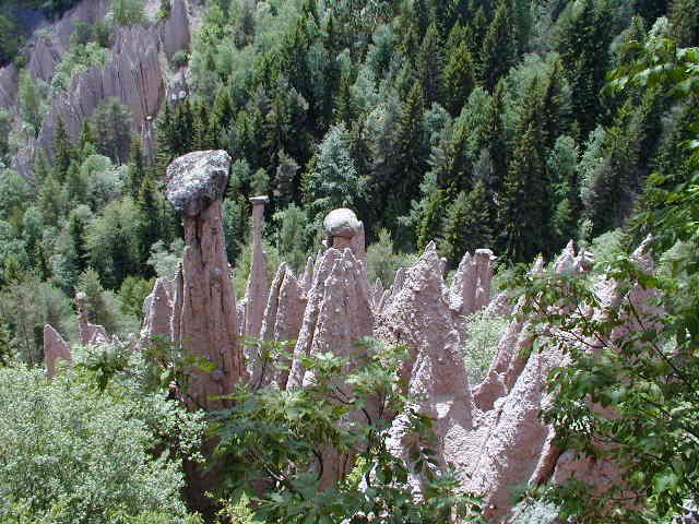 Piramidi di Terra