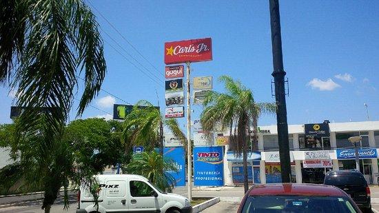 Carl's Jr