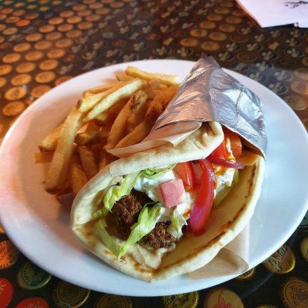 Saraveza Bottle Shop and Pasty Tavern