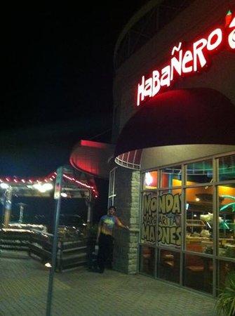 Habaneros Grill & Cantina