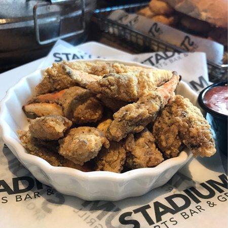 Stadium Sports Bar & Grill