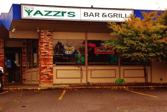 Yazzi's Restaurant & Lounge