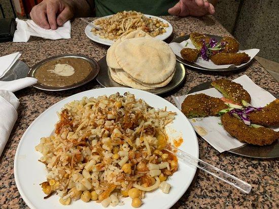 El Zaeem Restaurant