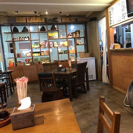 Wabi-Sabi Noodle House and Vegetarian Grocery