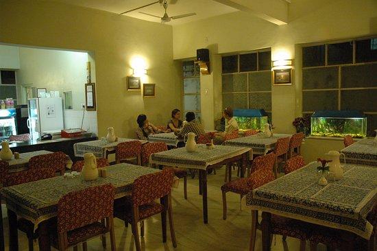 Tara Niwas Restaurant