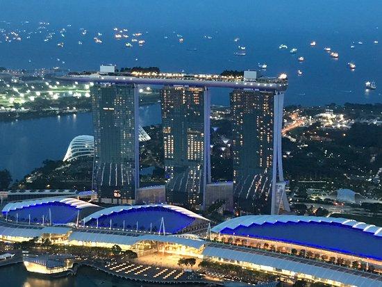 Gallery & Bar at 1-Altitude