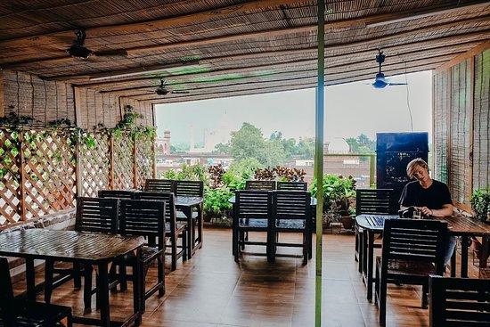 Saniya Palace Restaurant