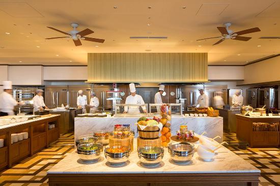 Buffet Dinning Ocean Terrace