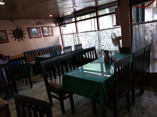 Gompu's Bar & Restaurant