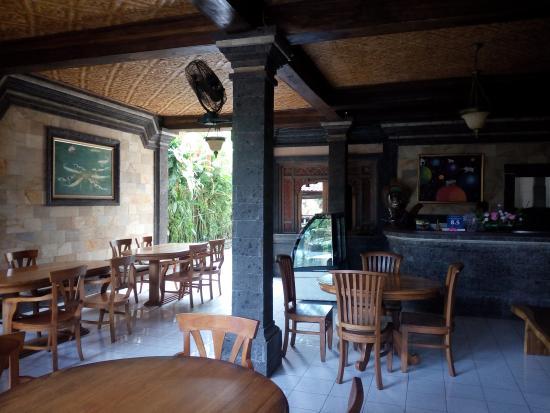 Cafe Wayan Bakery