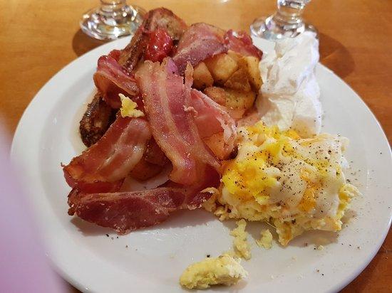 Maverick's Steakhouse & Grill