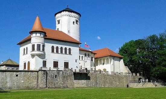 Zamek Budatín