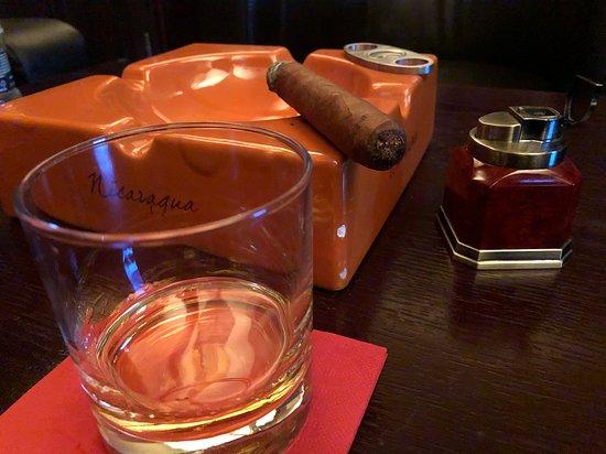 La Casa del Habano