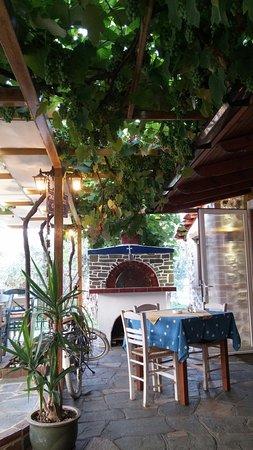 Steki Taverna