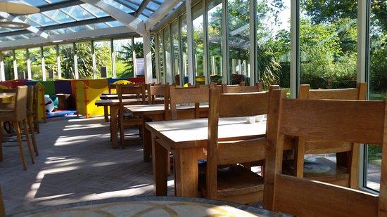 Cafe de Amis
