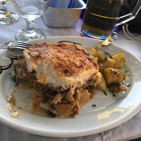 Georgeos' Family Taverna