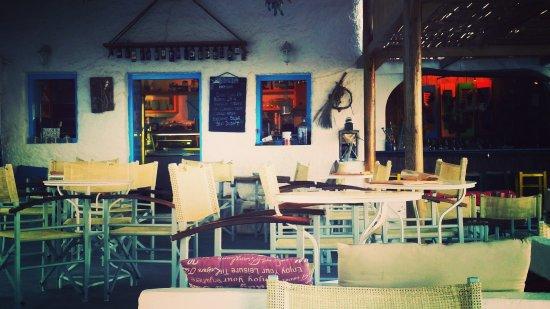Kalamia Cafe