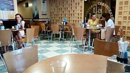Cafeteria La Lira