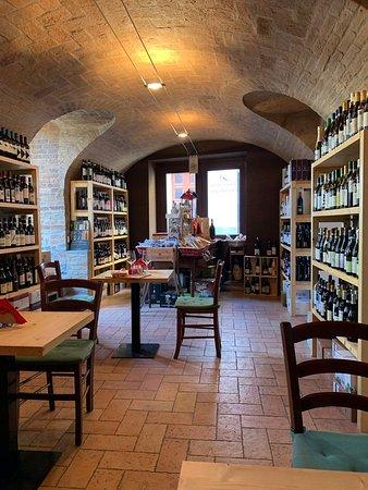 Enoteca al Nido della Cinciallegra di Michela Gallo