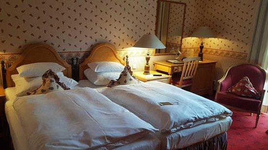 Zu den Rothen Forellen