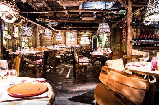 Dinar Restaurant