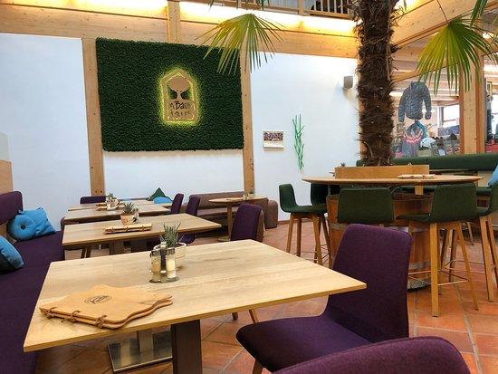 Kurtis Cafe Im Baumhaus