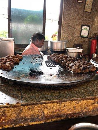 Dastatkhwan Restaurant