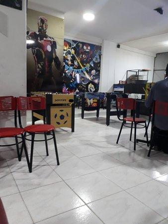 Heroes Super Pizza