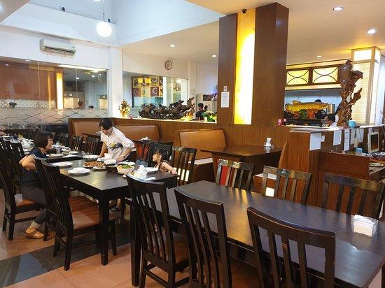 Rumah Makan Seafood Apong
