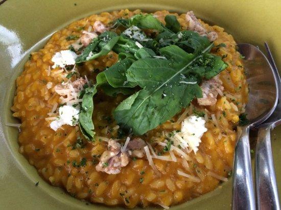 Rafaelle Woodfired Pizza