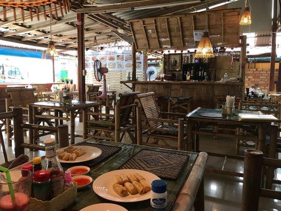 Tip's Tacos and Thai food