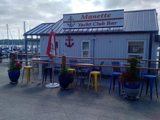 Manette Yacht Club Bar