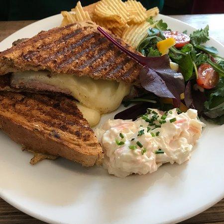 Mrs Salisbury's Famous Tea Rooms