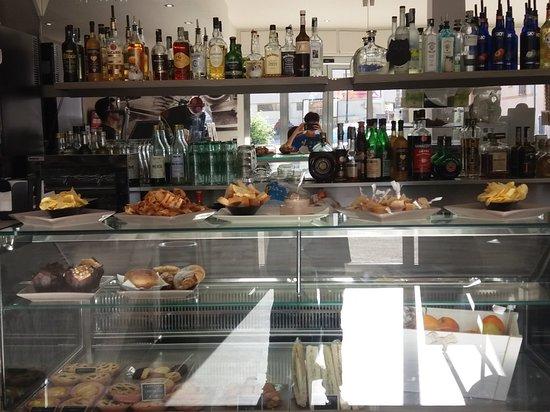 Cuccumeu Caffe & Lounge Bar