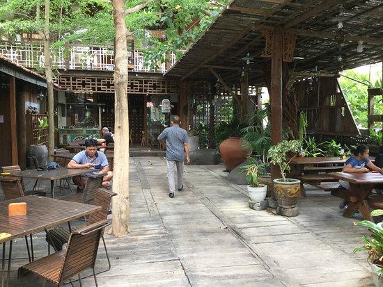 Bebek Goreng H Slamet