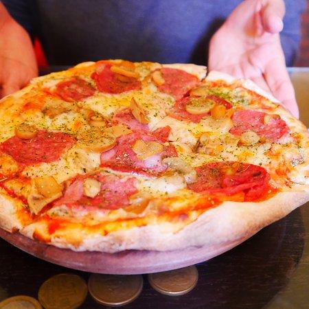 Mozzarella Pizza