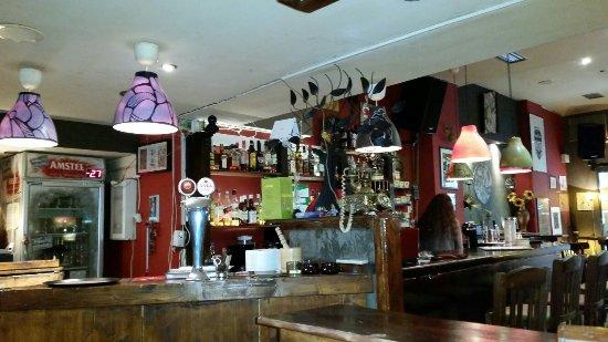 Homesick cafe-bar