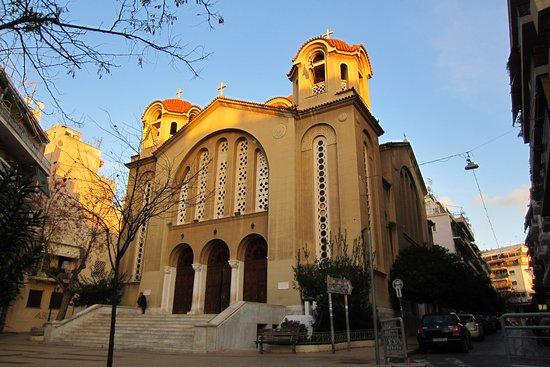 Oi Nostimies Tis Mairis