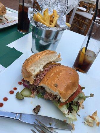 Burger Square