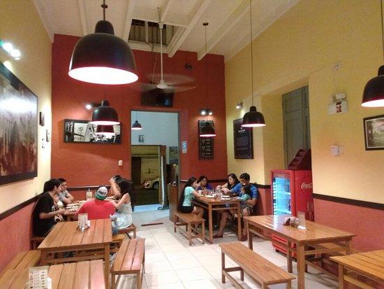 Trovatore Pizzas y Pastas