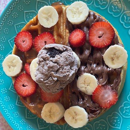 Elena Heladeria y Cafe