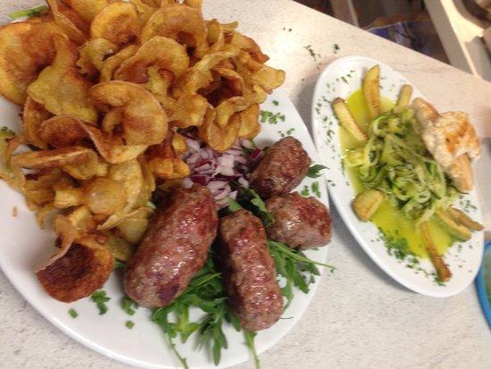 Perla Kitchen & Bar