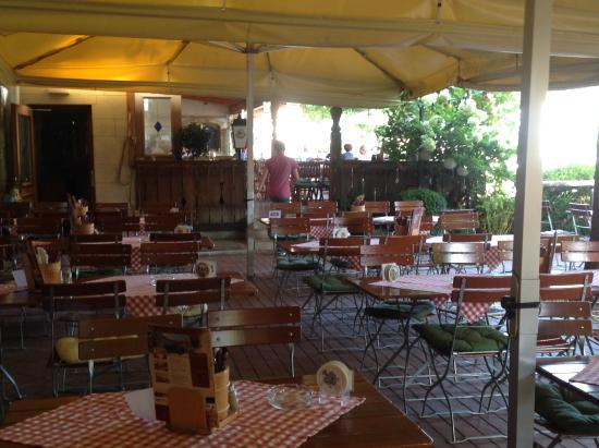 Happinger Hof Biergarten