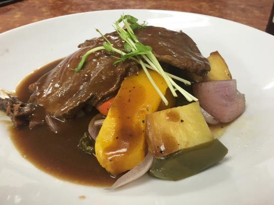 Capricorn Bar and Grill