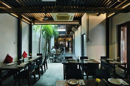 SALUD Tapas Bar & Restaurant