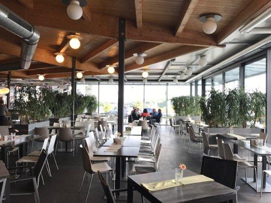 Bistro Pavillon