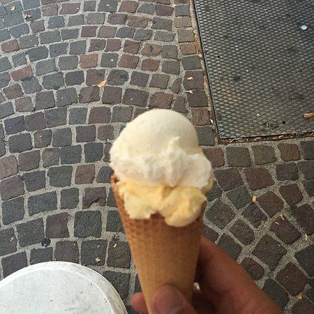 Eiscafe Cortina