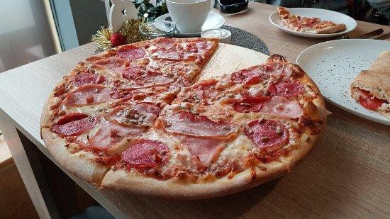 Kardamon Pizza