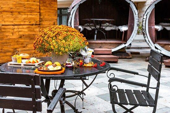 Wine & BBQ Restaurant
